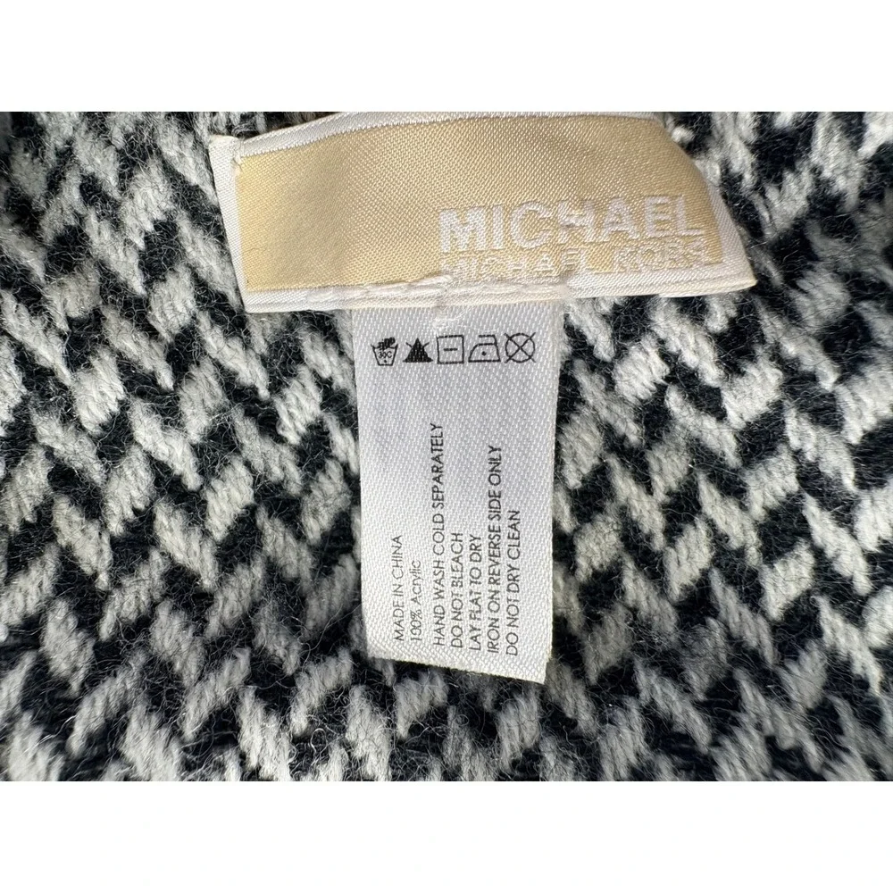 MICHAEL KORS Women Houndstooth‎ Geometric Pattern Studs Fringe Poncho Wrap Shawl